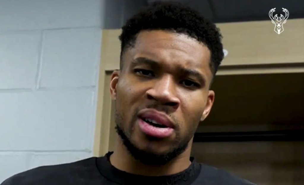 Αντετοκούνμπο: «Τα back to back παιχνίδια έχουν να κάνουν με τη θέληση, μην βρίσκεις δικαιολογίες»