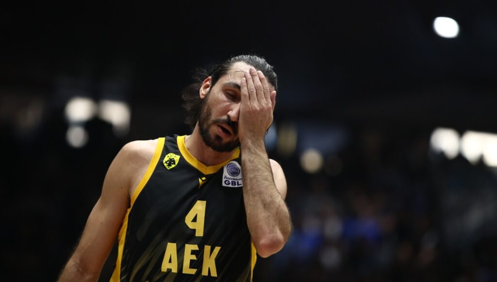 Συναγερμός στην ΑΕΚ – Πρόβλημα με Κατσίβελη