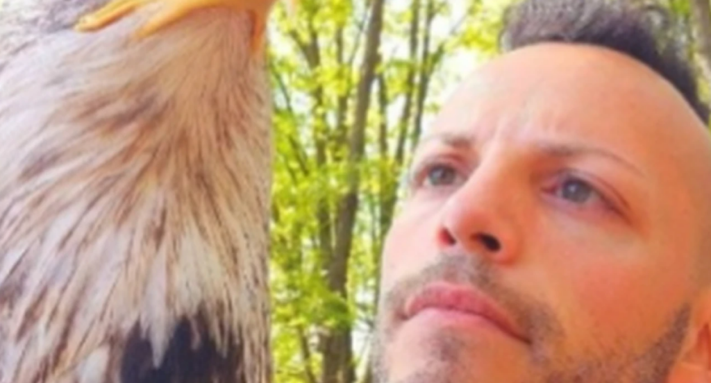 Λάτσιο: Ο νέος εκπαιδευτής του αετού-μασκότ έκανε αναρτήσεις και επαινούσε τον Μπενίτο Μουσολίνι