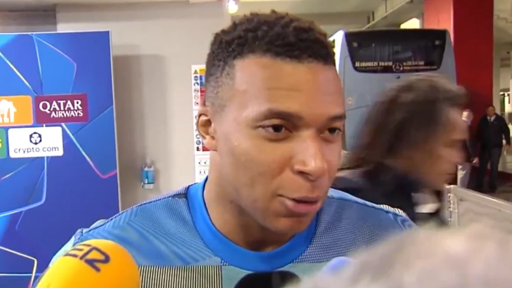 Ολυμπιακός: To σχόλιο του Εμπαπέ για τα συνθήματα των οπαδών των Πειραιωτών