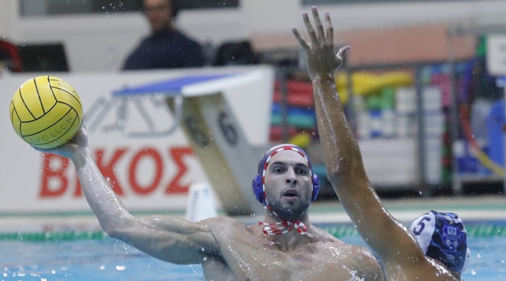 Ο Γενηδουνιάς έκρινε το ντέρμπι στο Σεράφειο, ο Ολυμπιακός 15-14 τον Απόλλωνα