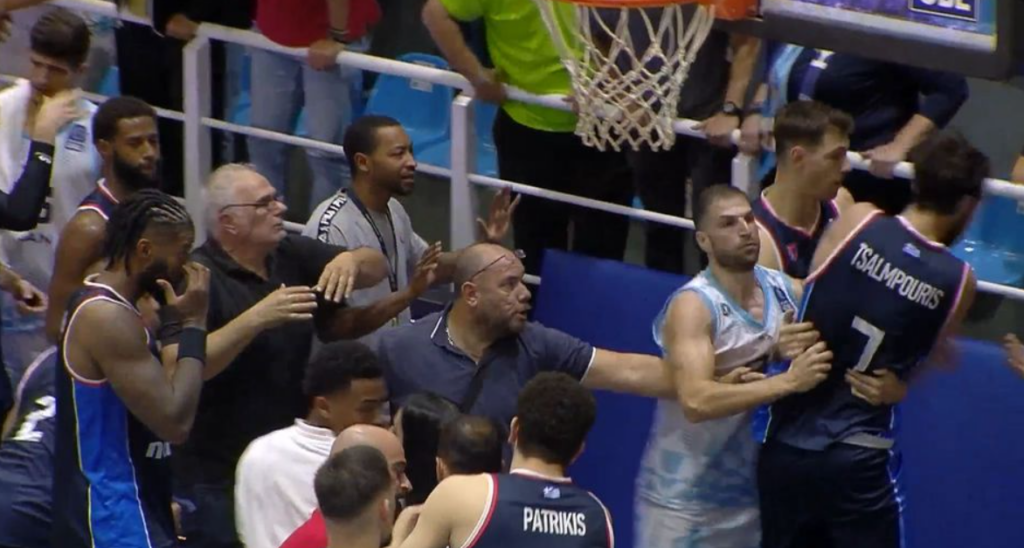 Ένταση στη Ρόδο: Παίκτες του Πανιωνίου παραλίγο να πιαστούν στα χέρια με φιλάθλους του Κολοσσού