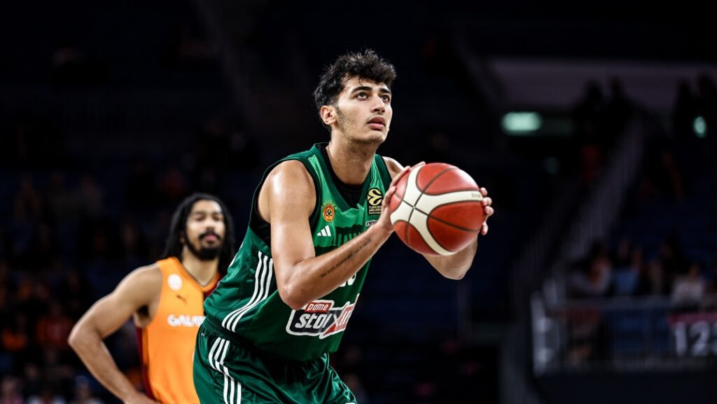 Σαμοντούροφ: «Έχουμε προετοιμαστεί κατάλληλα, ο Φαρίντ μάς έδωσε μεγάλες βοήθειες»