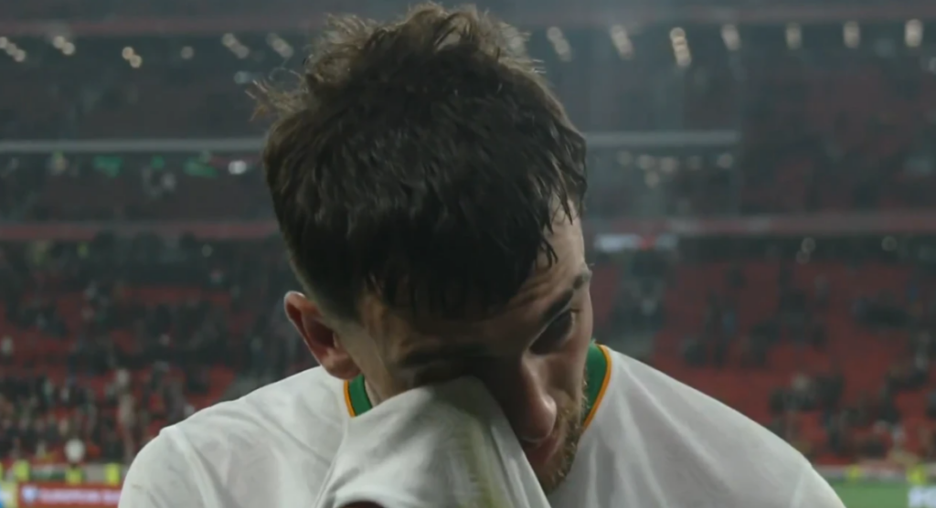 Τρόι Πάροτ: Ο… εθνικός ήρωας της Ιρλανδίας ξέσπασε σε κλάματα μετά το χατ τρικ