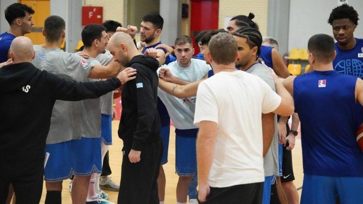 Προπονήθηκε στο βοηθητικό του ΣΕΦ ελέω… πλημμύρας η Εθνική