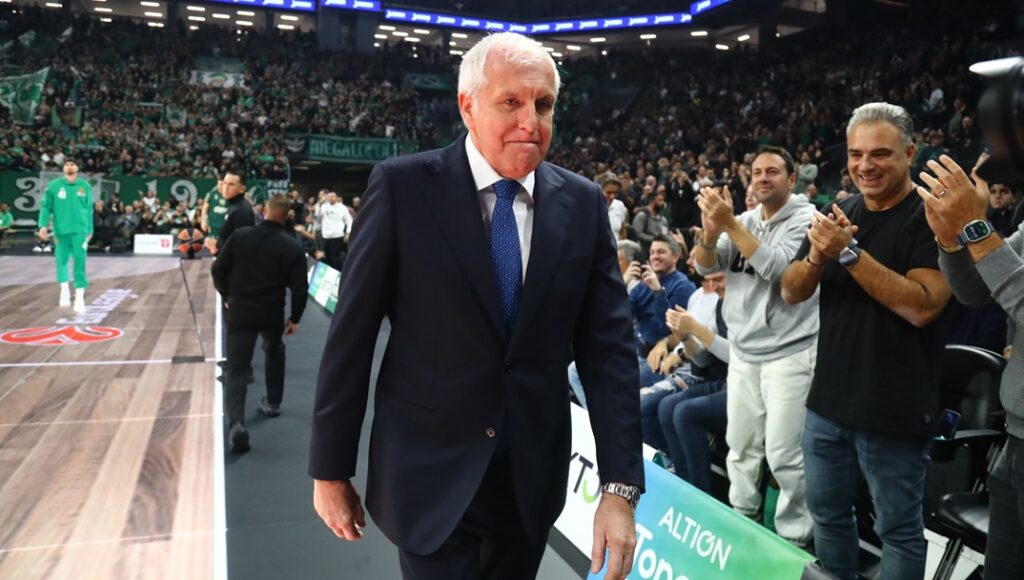 «Χαμός» στο Παρτίζαν-Μπάγερν: Απαγόρευσαν φωτογραφίες του Ομπράντοβιτς και οι οπαδοί φώναζαν το ονομά του (+vid)