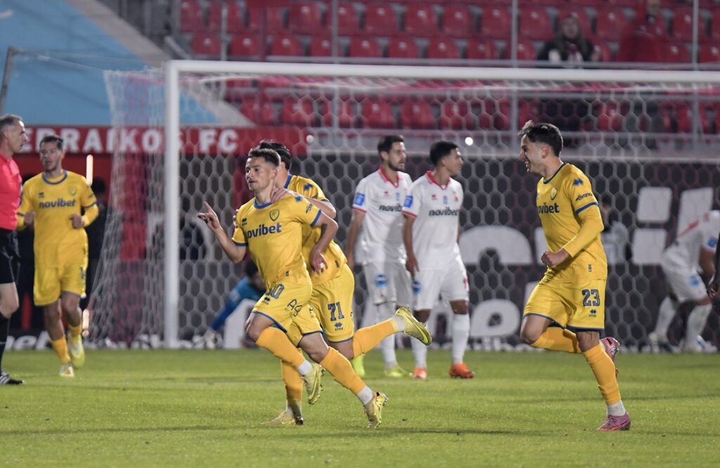 Πανσερραϊκός-Παναιτωλικός 0-1: Δραπέτευσαν από τις Σέρρες οι Αγρινιώτες