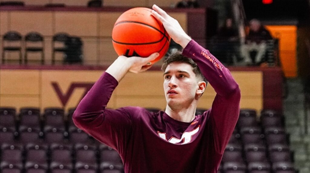 Στο Νορθ Καρολάινα του Μάικ Μαλόουν για την επόμενη σεζόν ο Αβδάλας