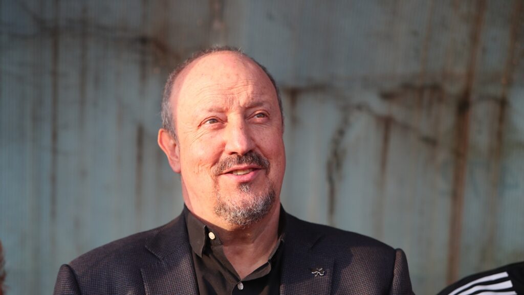 Μπενίτεθ: «Να είμαστε πιο απλοί στο παιχνίδι μας»