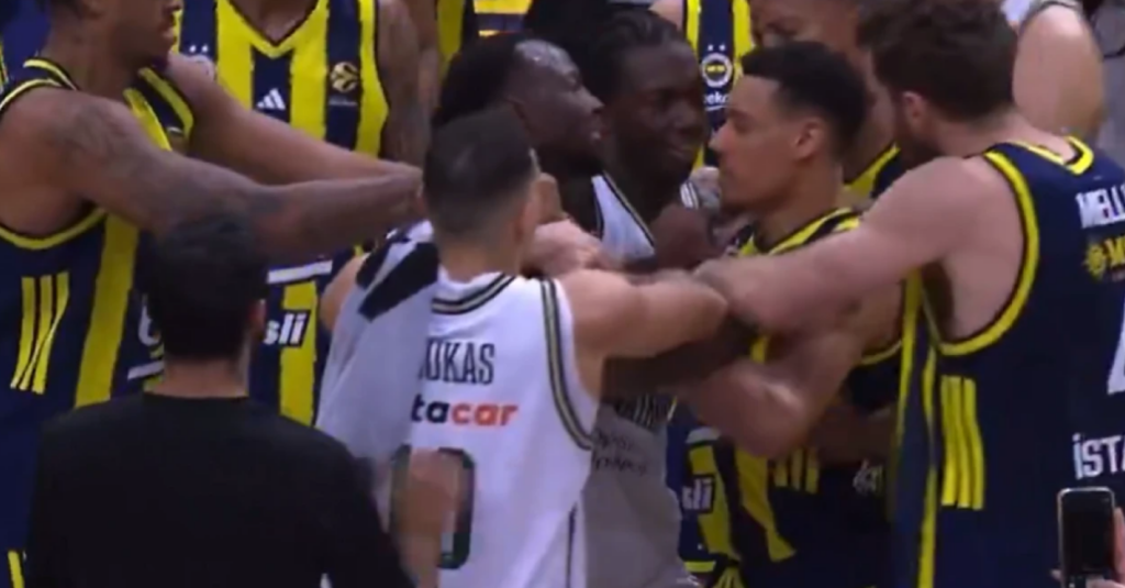 «Χοντρό» επεισόδιο Γκραντ με Μπόλντγουιν μετά το τέλος του Φενέρ-Παναθηναϊκός