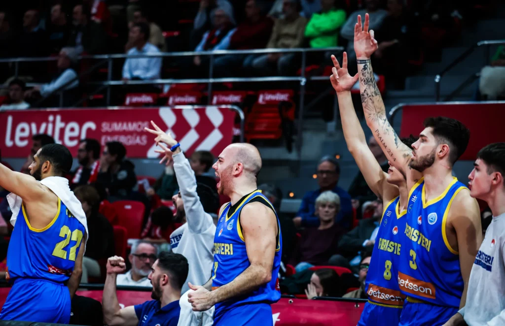 Σαραγόσα-Περιστέρι 82-90: Σαρωτική η ομάδα του Ξανθόπουλου μέσα στην Ισπανία