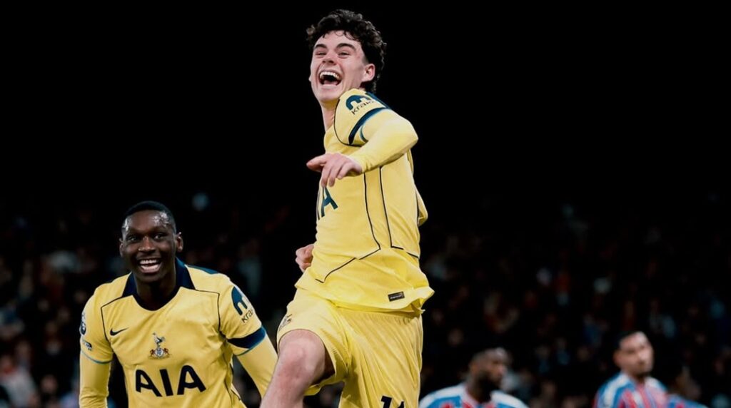 Ο Άρτσι Γκρέι έκρινε το λονδρέζικο ντέρμπι για την Τότεναμ επί της Πάλας