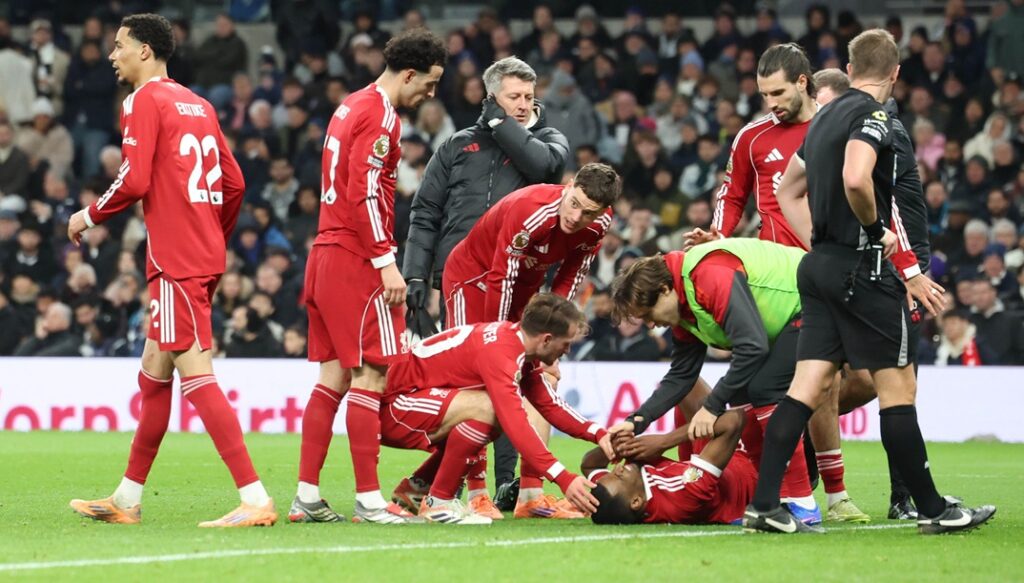 Σοκ στη Λίβερπουλ με Ίσακ – Εκτός δράσης για μήνες ο Σουηδός φορ