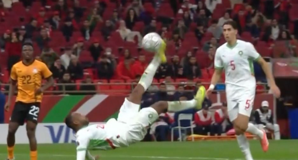 ΤΙ ΚΑΝΕΙ Ο ΕΛ ΚΑΑΜΠΙ – Και 2ο γκολ με ψαλιδάκι στο Κόπα Άφρικα (vid)