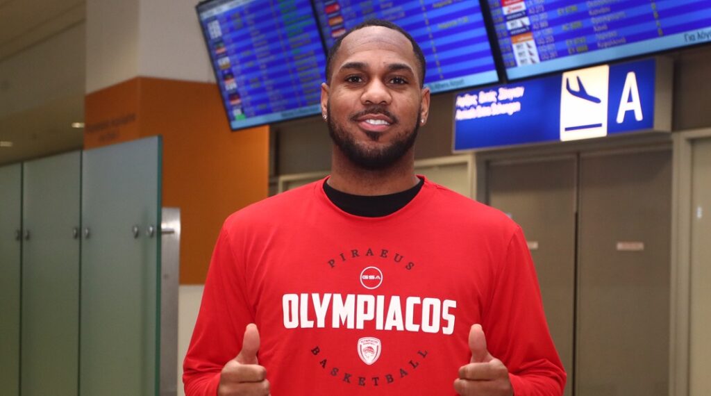 Μόρις: «Μου ταιριάζει το στυλ του Ολυμπιακού – Θέλω να παίζω με χαμόγελο»
