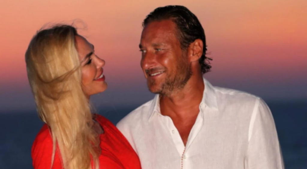 Τότι: Συνεχίζεται η δικαστική διαμάχη με την πρώην σύντροφό του – Τα μηνύματα που τον «καίνε»