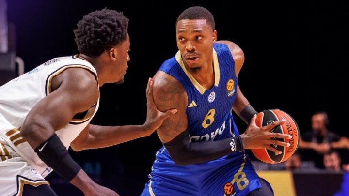 Η Μακάμπι απέδρασε κόντρα στην Dubai BC σε παιχνίδι θρίλερ