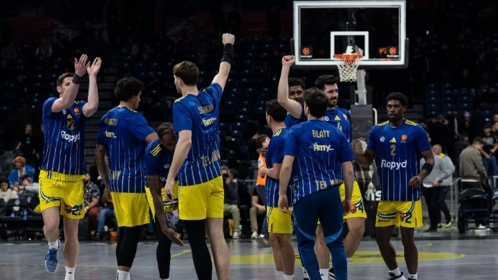 Παρτίζαν-Μακάμπι Τελ Αβίβ 87-112: Πάρτυ της ομάδας του Κάτας