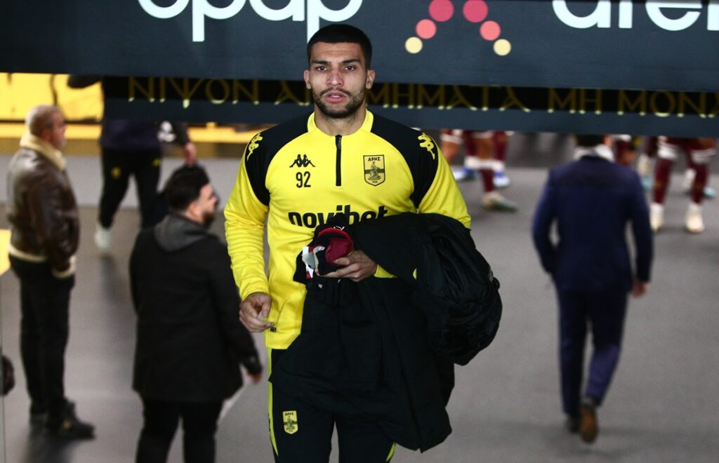 Ξέσπασμα Ρόουζ: «Να σταματήσει το αστείο με τους ξένους διαιτητές, σήμερα μας κατάστρεψε»