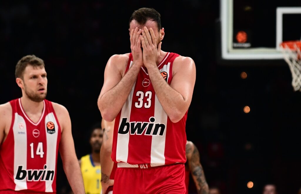 Ολυμπιακός: Εξαιρετικά αμφίβολη η συμμετοχή του Μιλουτίνοβ με την Εφές