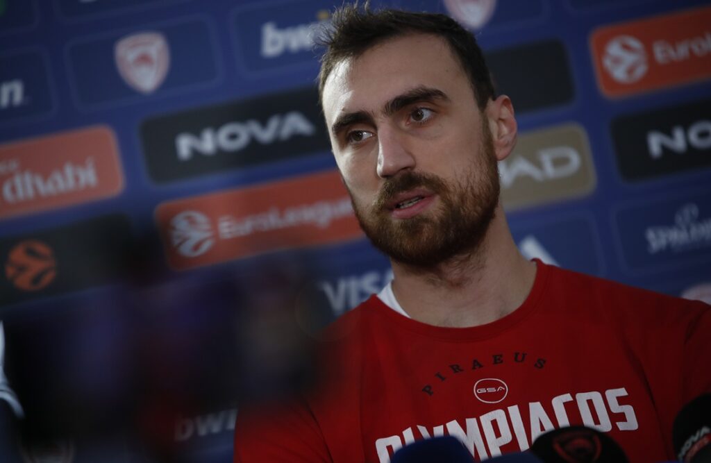 Μιλουτίνοβ: «Νιώθω καλά – Σημασία έχει το πώς τελειώνεις μία σεζόν»