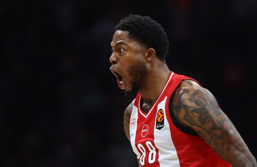 Ολυμπιακός-Μπαρτσελόνα 87-75: Κόκκινη κυριαρχία στον Πειραιά