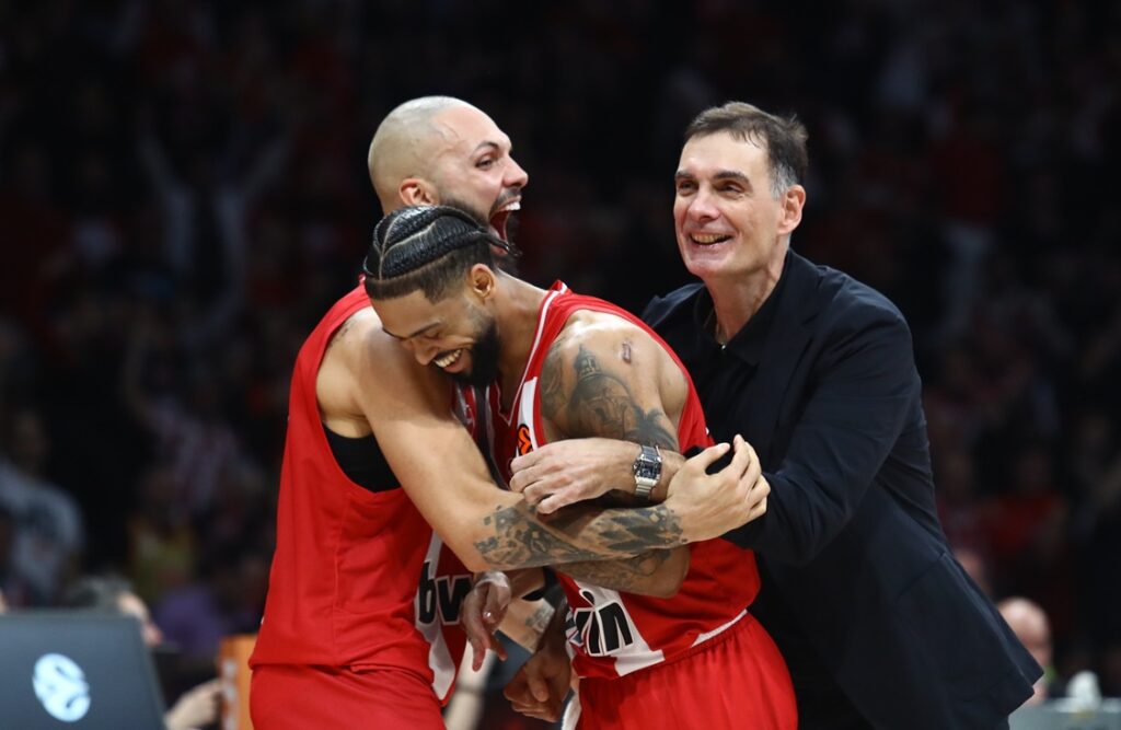 Μπαρτζώκας: «Είμαι ευγνώμων για το ρόστερ που έχω»