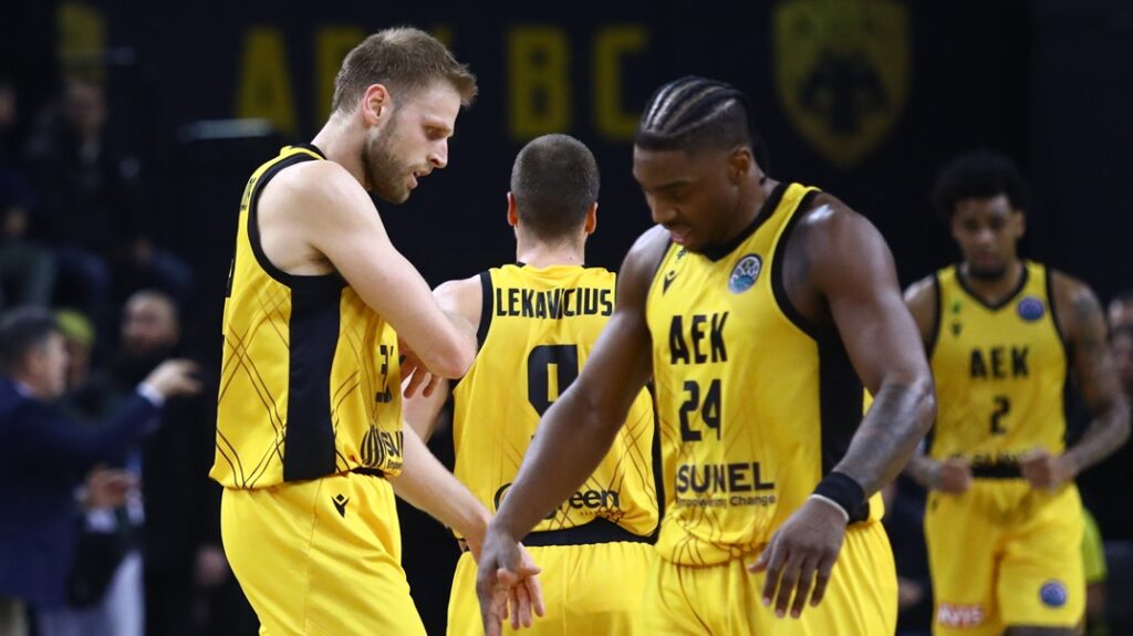 Η ΑΕΚ υπέταξε την Άλμπα (88-80) και έγινε το… αφεντικό του ομίλου
