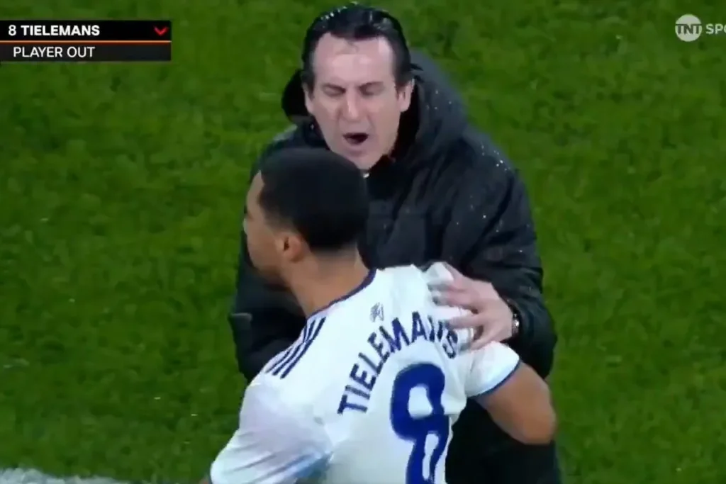 Έμερι: Έσπρωξε τον Τίλεμανς και έγινε viral στα social media (+vid)