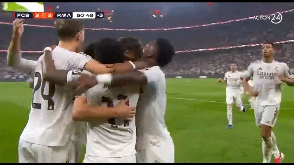 Διαφήμιση του ποδοσφαίρου: Ρεάλ και Μπαρτσελόνα σκοράρουν τρία γκολ σε 3,5 λεπτά στο 1ο ημιχρόνο