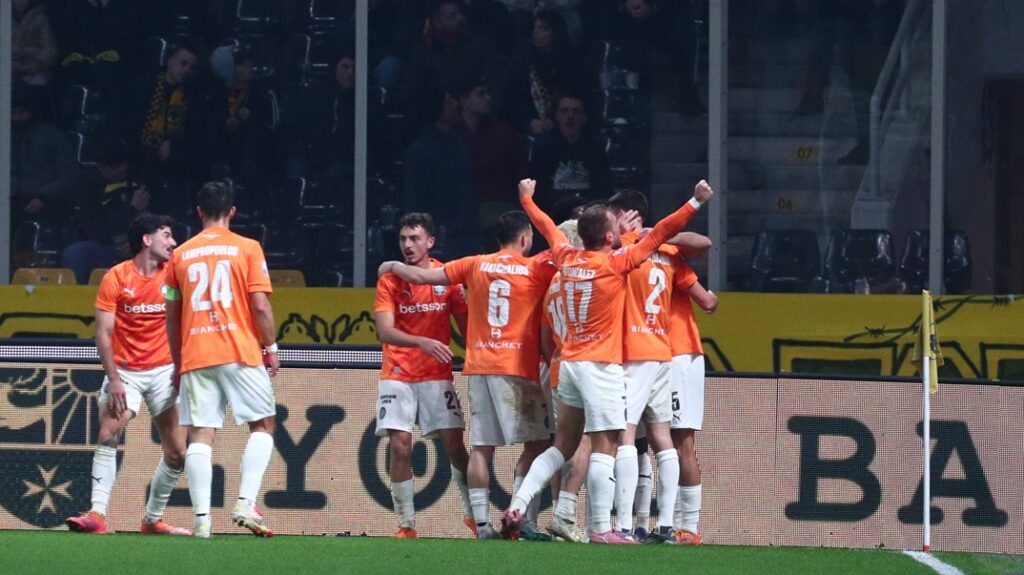 «Δάγκωσε» ο ΟΦΗ την ΑΕΚ στην Opap Arena (1-0) – Σπουδαία νίκη-πρόκριση για τους Κρητικούς