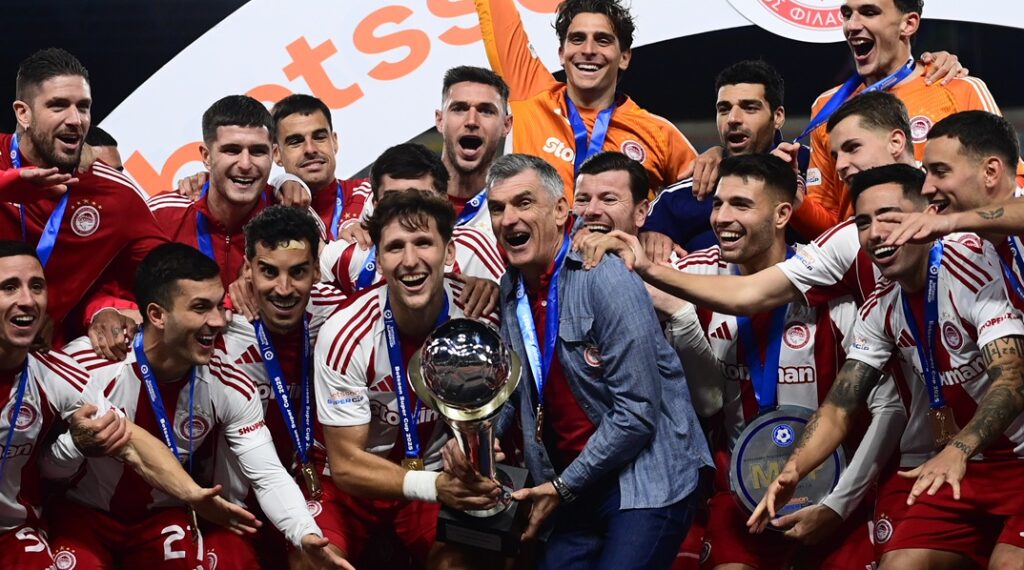 Ερυθρόλευκο «τρεμπλ» – Με Μεντιλίμπαρ η απονομή του Betsson Super Cup (vid)