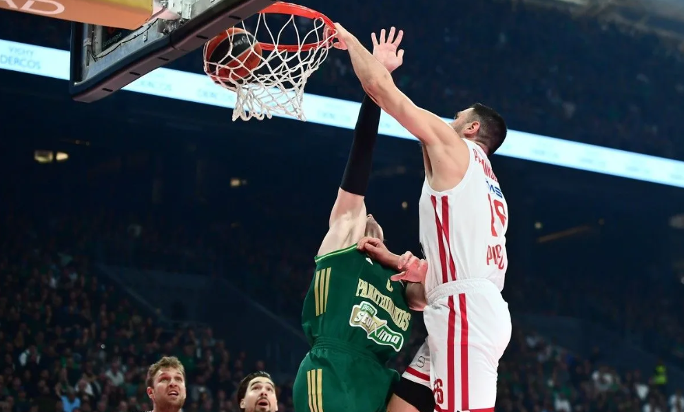 Παναθηναϊκός AKTOR – Ολυμπιακός: Μυθικό κάρφωμα tomahawk του Παπανικολάου