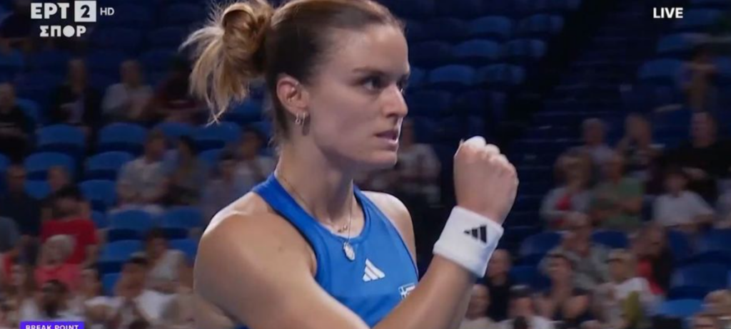 United Cup: Νίκησε για πρώτη φορά τη Ραντουκάνου και έστειλε την Ελλάδα στα προημιτελικά η Μαρία Σάκκαρη