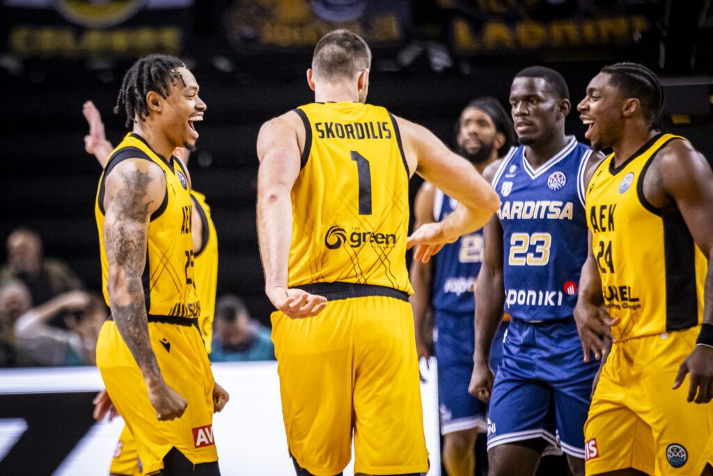 ΑΕΚ-Καρδίτσα 88-73: Ο ελληνικός «εμφύλιος» βάφτηκε κιτρινόμαυρος