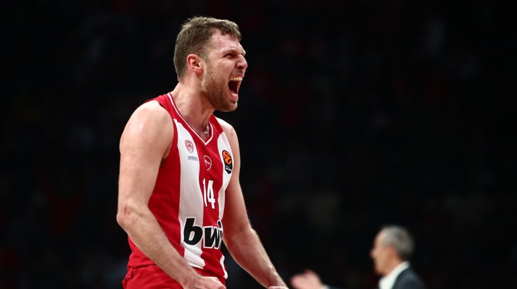 Ολυμπιακός-Μακάμπι Τελ Αβίβ 100-93: Καταιγίδα…Βεζένκοφ στο ΣΕΦ