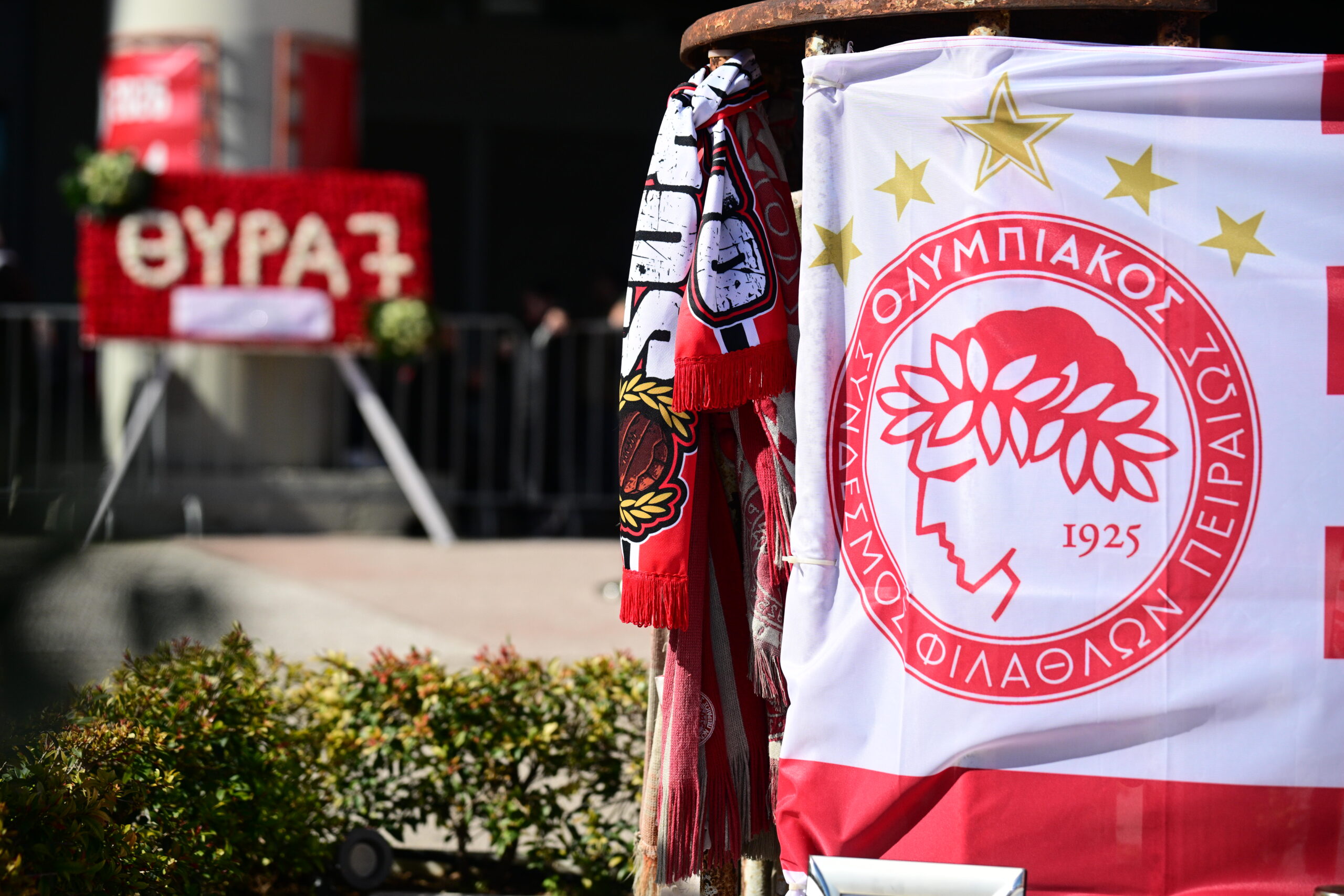 Σε κλίμα έντονης συγκίνησης το ετήσιο μνημόσυνο για τα θύματα της Θύρας 7 το Σάββατο (7/2)