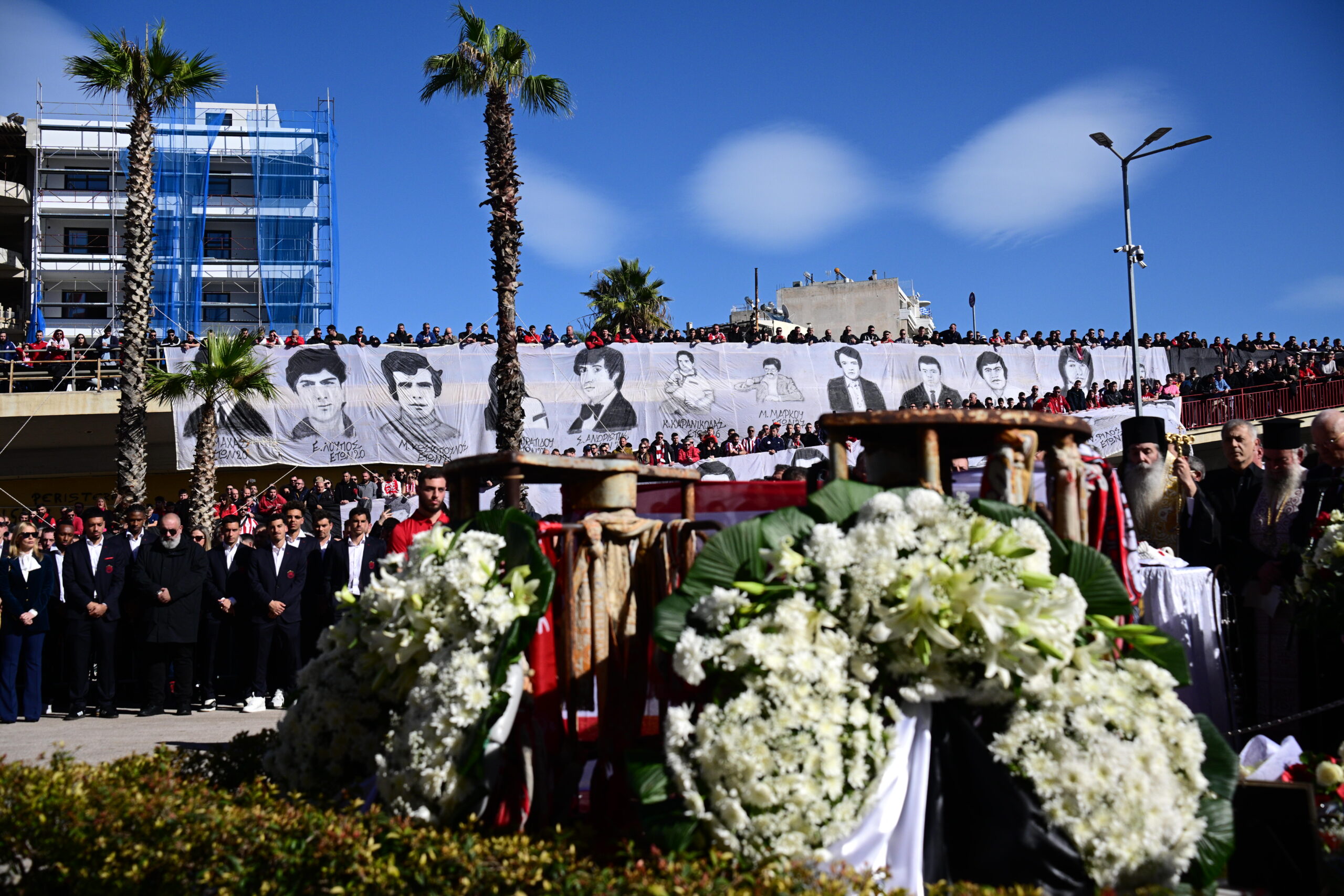 Σε κλίμα έντονης συγκίνησης το ετήσιο μνημόσυνο για τα θύματα της Θύρας 7 το Σάββατο (7/2)