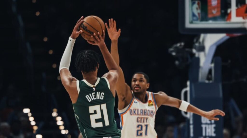 Ανεβαίνουν οι Μπακς – Με ήρωα τον Ντιένγκ επικράτησαν των Θάντερ με 110-93