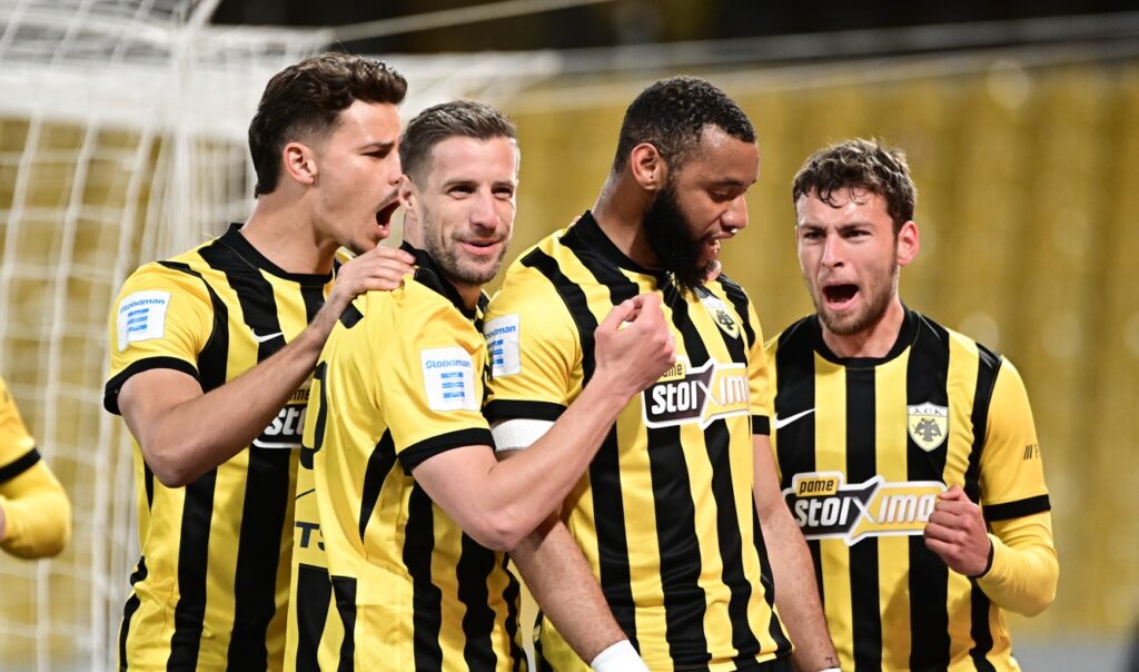 Super League: Η βαθμολογία μετά τη νίκη της ΑΕΚ επί του Λεβαδειακού