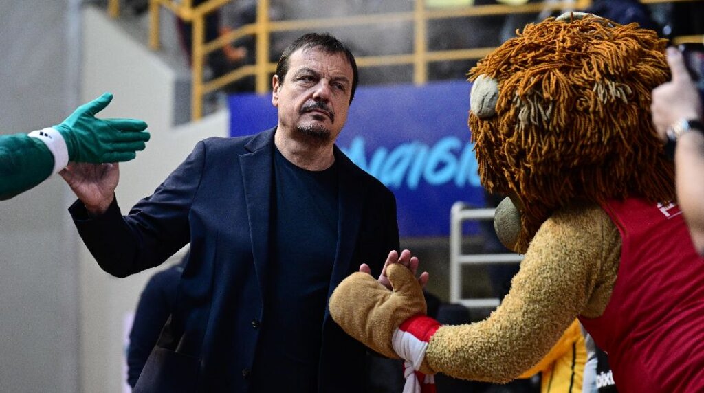 Αταμάν: «Περήφανος για τους παίχτες και τους οπαδούς»