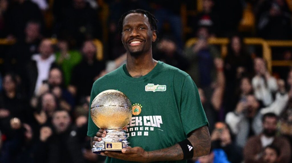 Αυτό θα πει impact – Ο Χέιζ-Ντέιβις την Κυριακή πάτησε Ελλάδα και το Σάββατο ήταν MVP του τελικού!