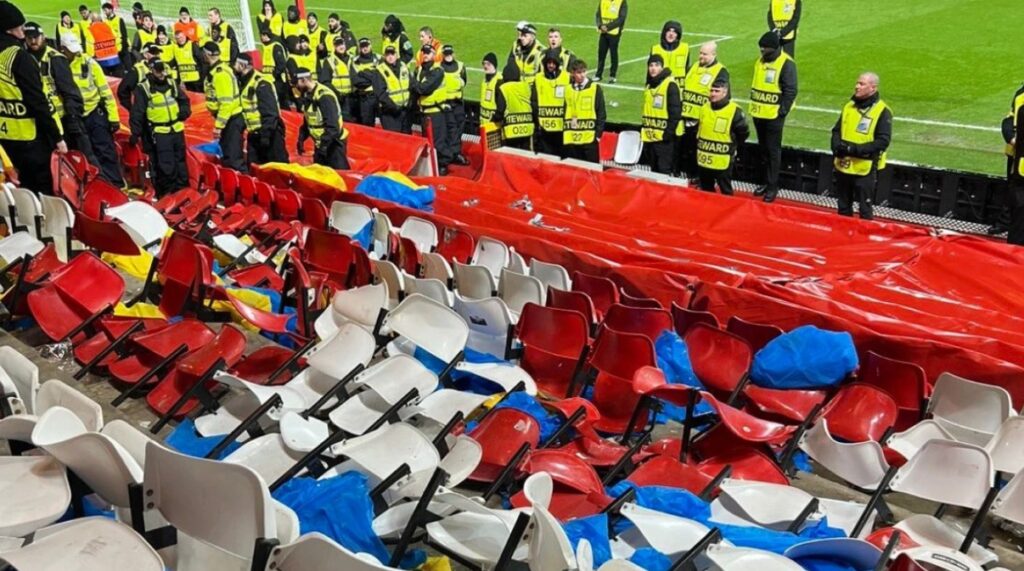 Φενέρμπαχτσε: Οπαδοί της βανδάλισαν το γήπεδο της Νότιγχαμ μετά τον αποκλεισμό!