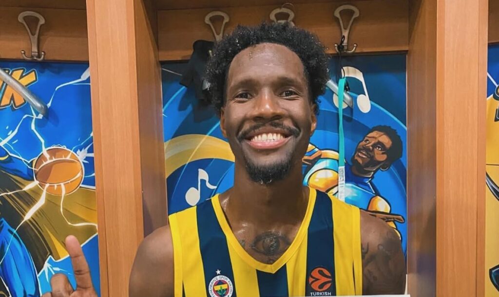 Χέιζ-Ντέιβις κι επίσημα στον Παναθηναϊκό!