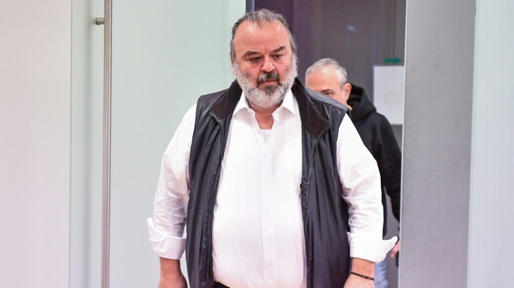 Ηλιόπουλος στην απολογία του: «Ούτε απείλησα, ούτε έβρισα τον Μάκελι» – Τι είπε για τον Μεντιλίμπαρ