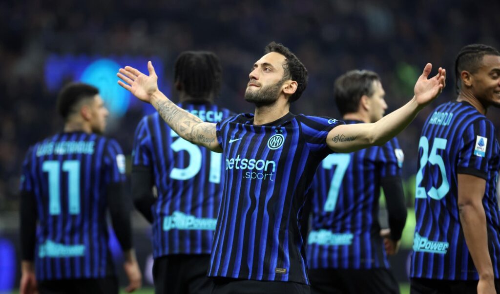 Ίντερ – Τζένοα 2-0: Ακόμα πιο κοντά στο πρωτάθλημα οι «νερατζούρι»