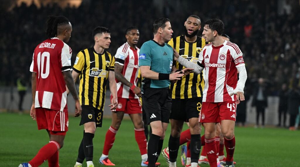 Είναι ή δεν είναι; – Το πέναλτι στο ΑΕΚ-Ολυμπιακός που σημάδεψε το ντέρμπι (vid)