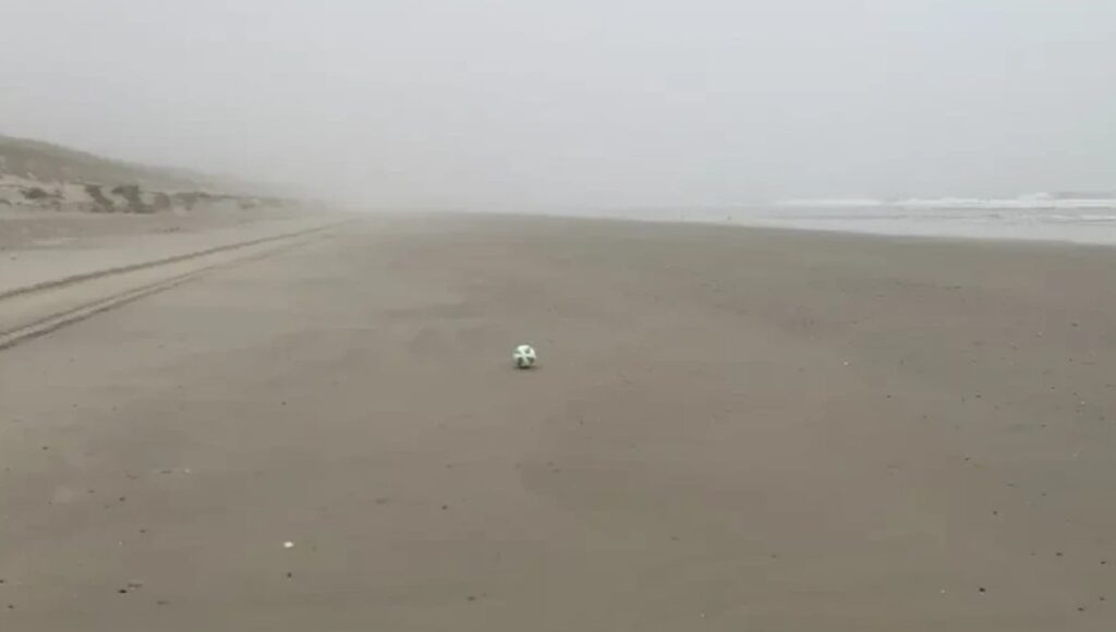 Από τη Σκωτία σε παραλία της Ολλανδίας – Πώς ένα σουτ έστειλε τη μπάλα 640 χιλιόμετρα μακριά