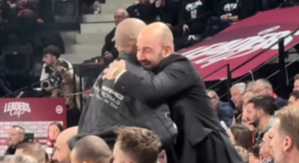 Θερμή αγκαλιά μεταξύ του Βασίλη Σπανούλη και του Τόνι Πάρκερ (vid)