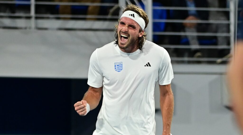 Τσιτσιπάς: «Έχω να παίξω πάνω από μια 10ετία σε τόσο κακό γήπεδο»